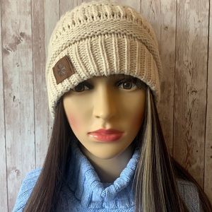 𝅺cable Knit Chunky Beanie